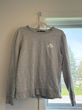 Helly Hansen Women’s Light Gray Crewneck Sweatshirt